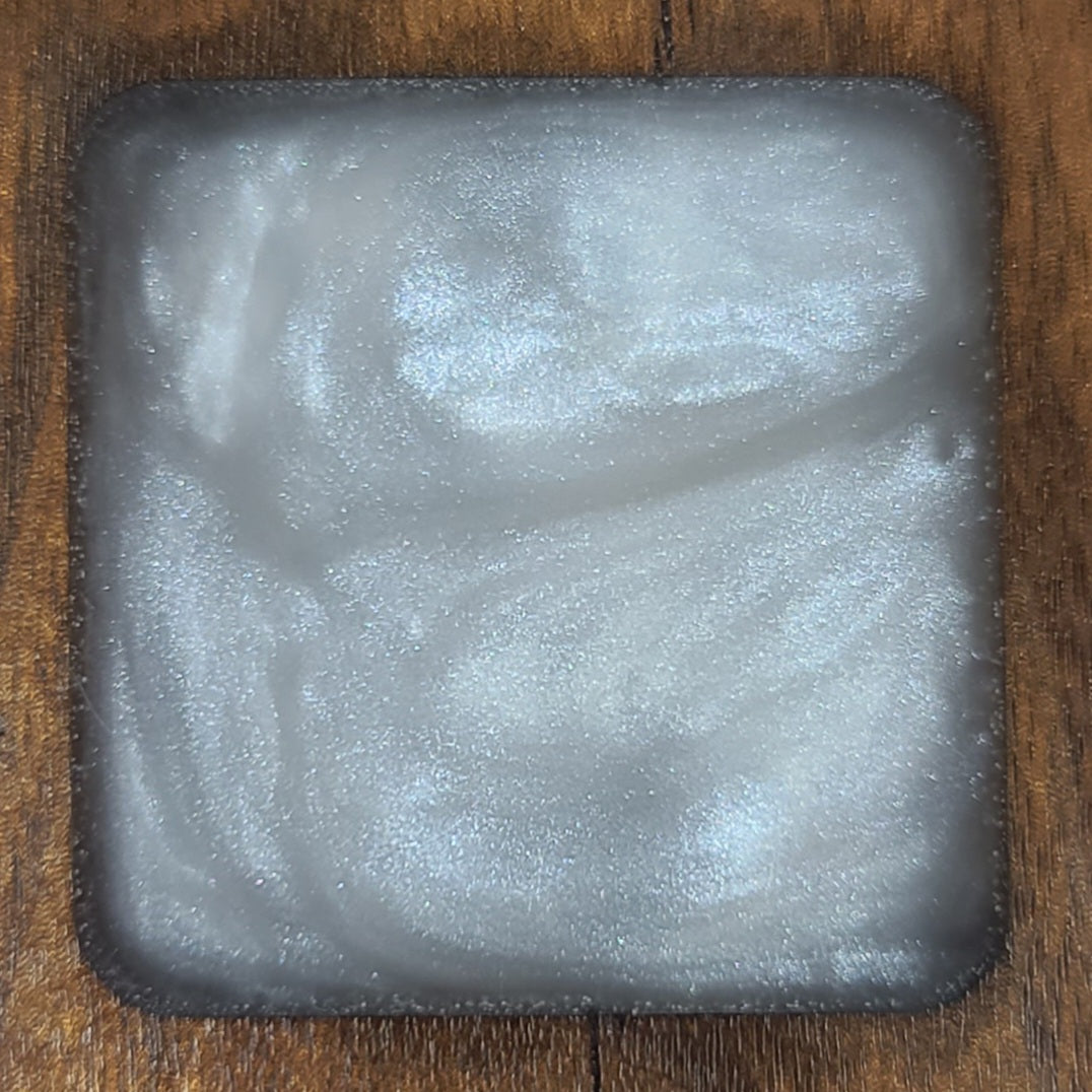 Pearl Ecopoxy metallic pigment in black walnut